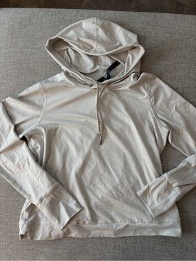 Vuori Women’s Lightweight Hoodie